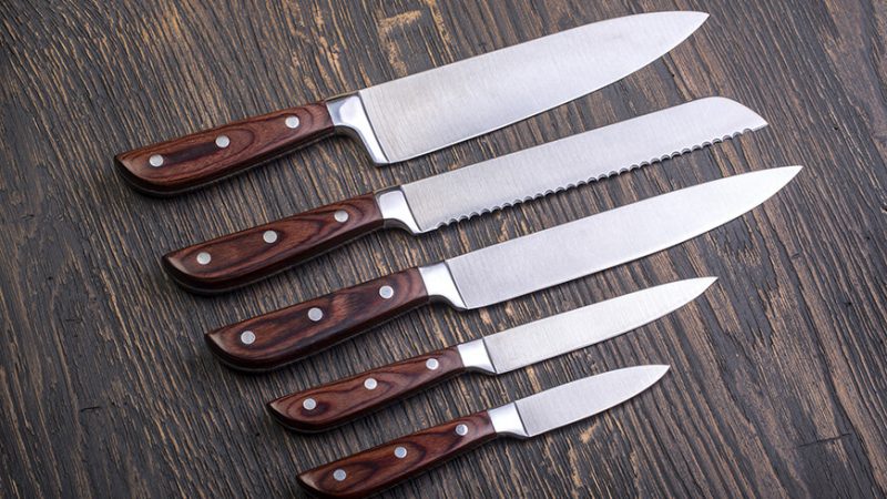 How To Clean Steel Knife Blades